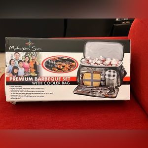 🎈🎈🎈NWT BARBECUE SET